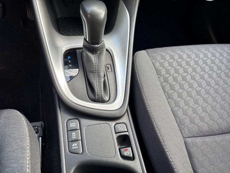 Toyota Yaris Hybrid Trend MY22