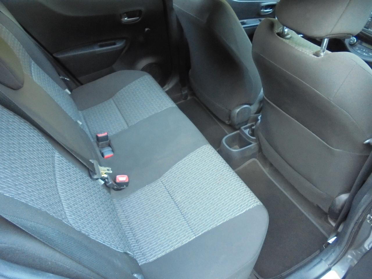 TOYOTA YARIS 1.0 VVT-i 5P ACTIVE – UNIPROPRIETARIO-