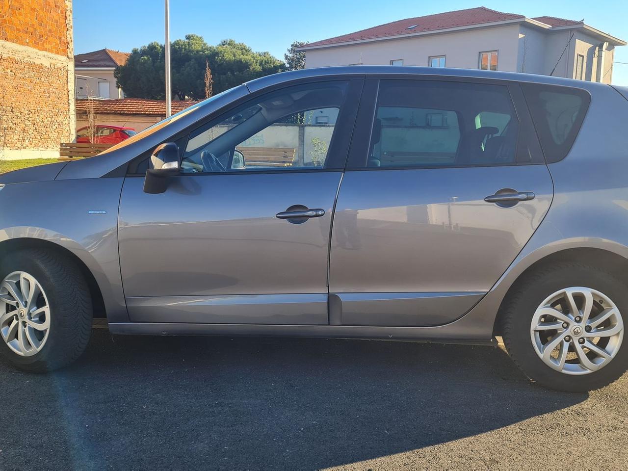 Renault Scenic 1.50 dCi 110 Limited #8130