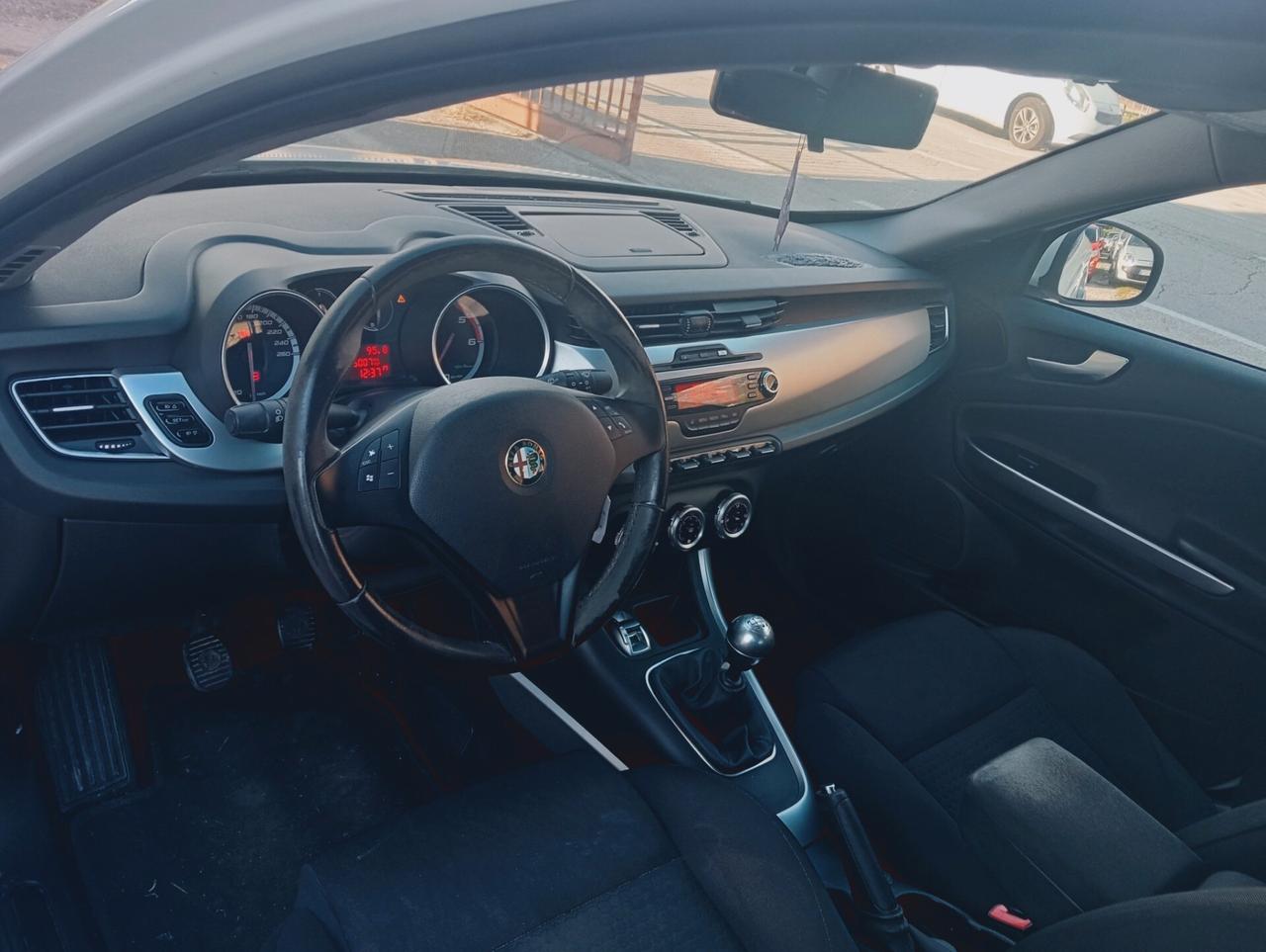 Alfa Romeo Giulietta 1.6 JTDm-2 105 CV Exclusive