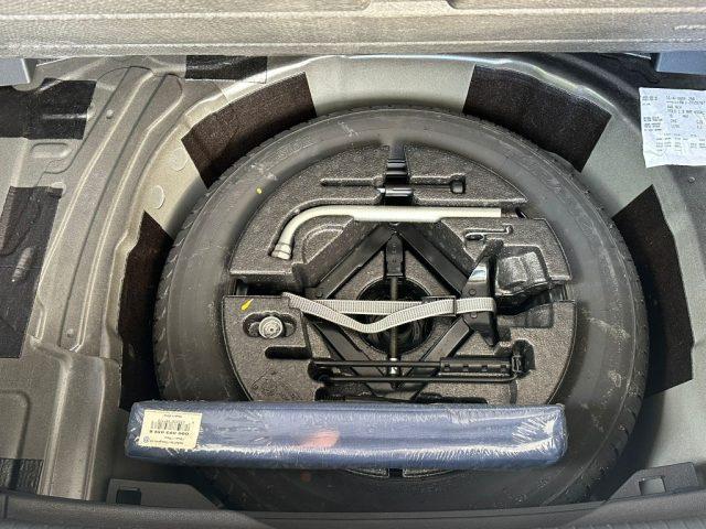 VOLKSWAGEN Polo VI 1.0 R-LINE