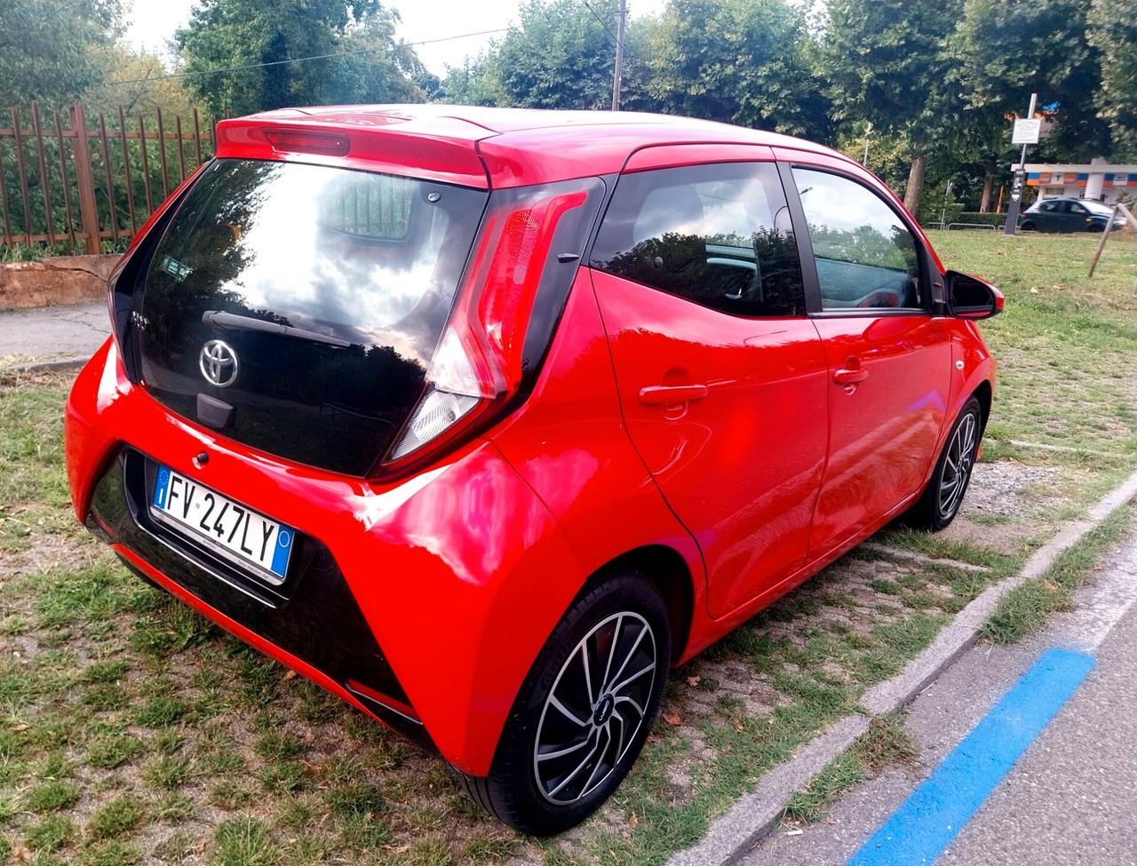 Toyota Aygo 1.0 VVT-i 72 CV 5 porte x-cool