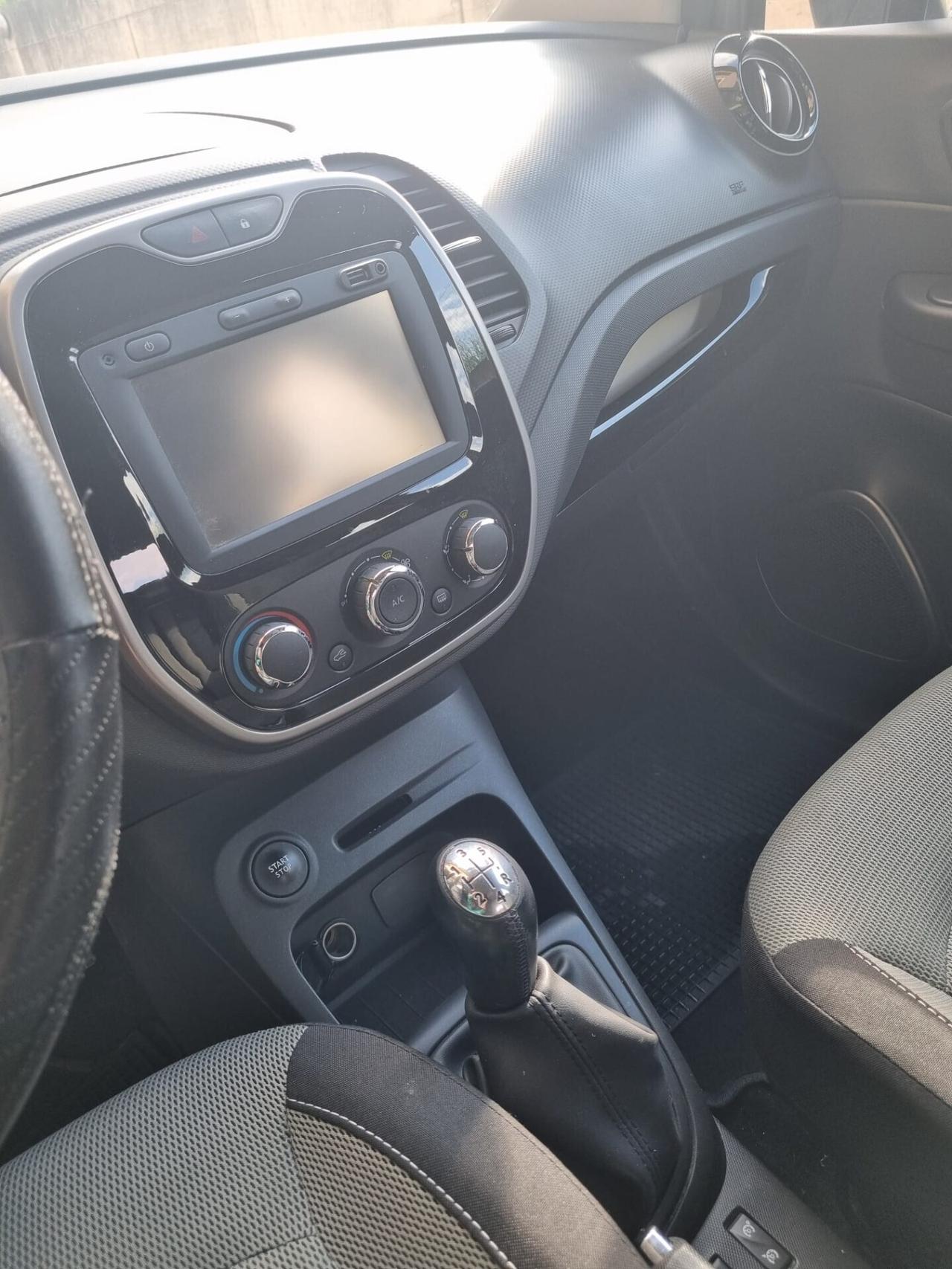 RENAULT CAPTUR 1,5 dCi-UNICO PROP-EURO 6B-3 REVISI