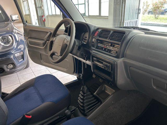 SUZUKI Jimny 1.3i 16V cat 4WD JLX