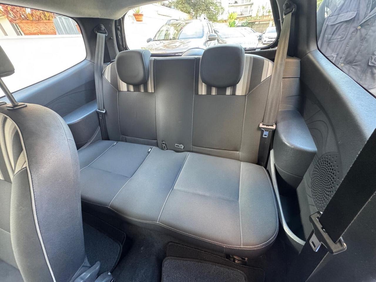 RENAULT Twingo 1.2 16V Nigh&day