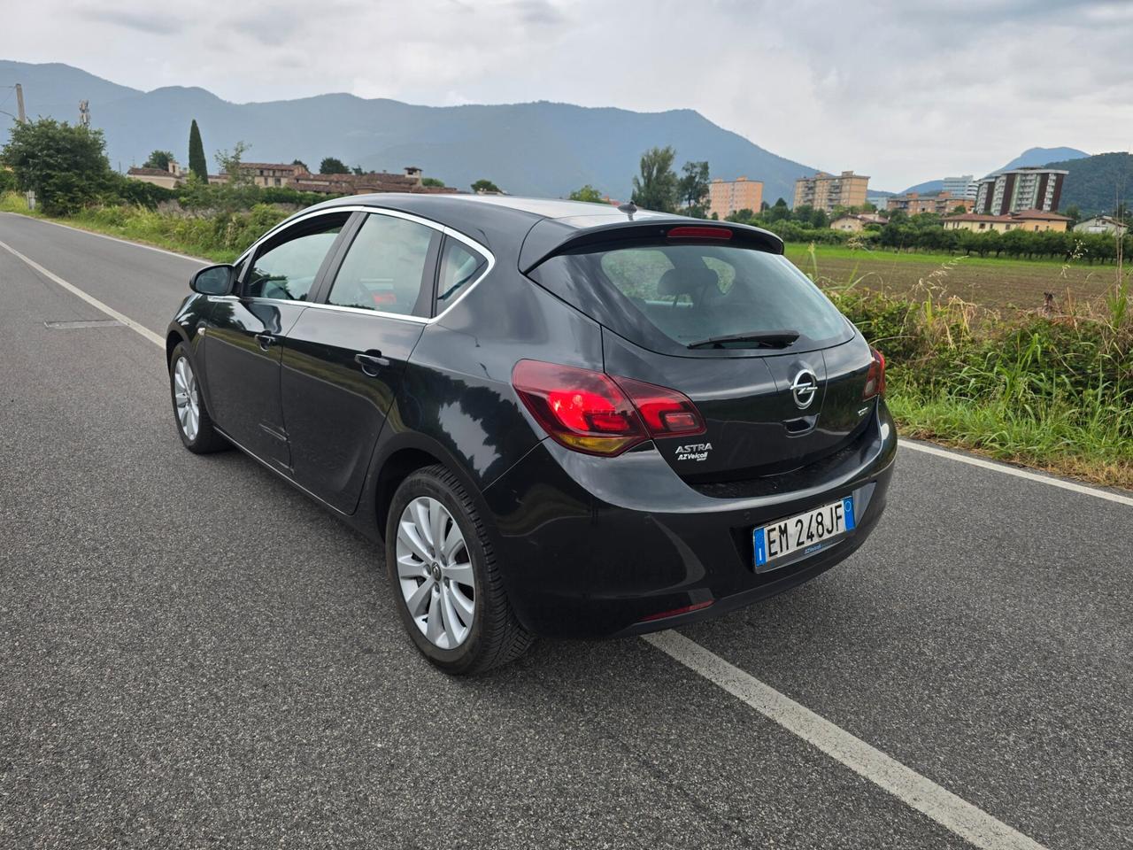 OPEL ASTRA 1.7 DTI COSMO "OK PER NEOPATENTATI"