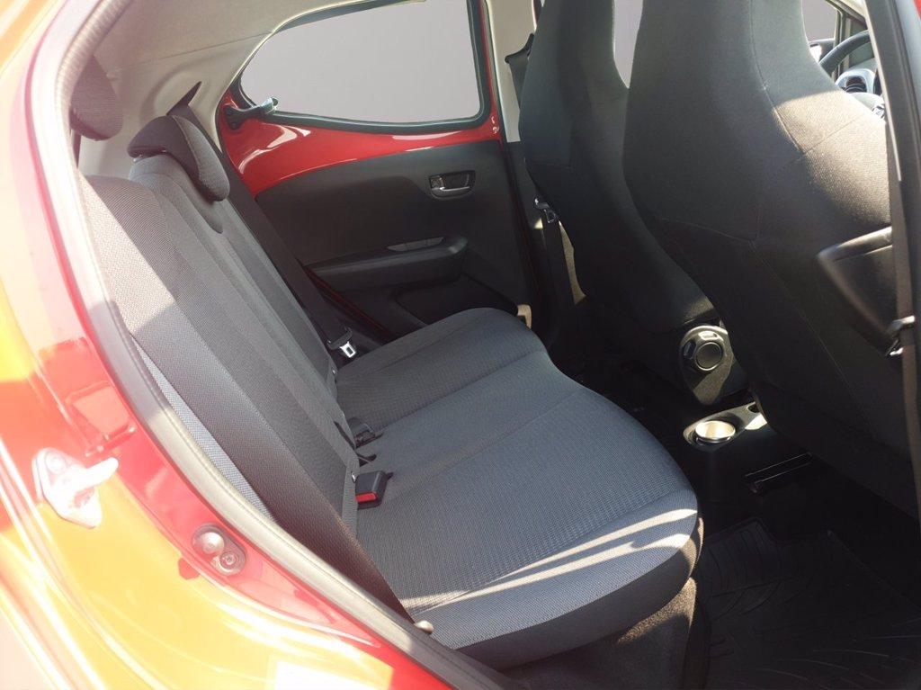 TOYOTA Aygo 5p 1.0 x-play m-mt 72cv del 2021