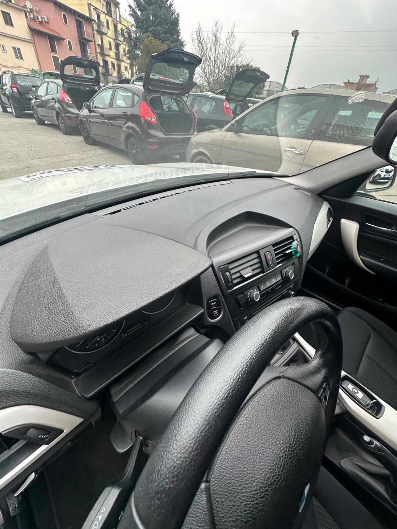 Bmw 114 114d 3p. Unique