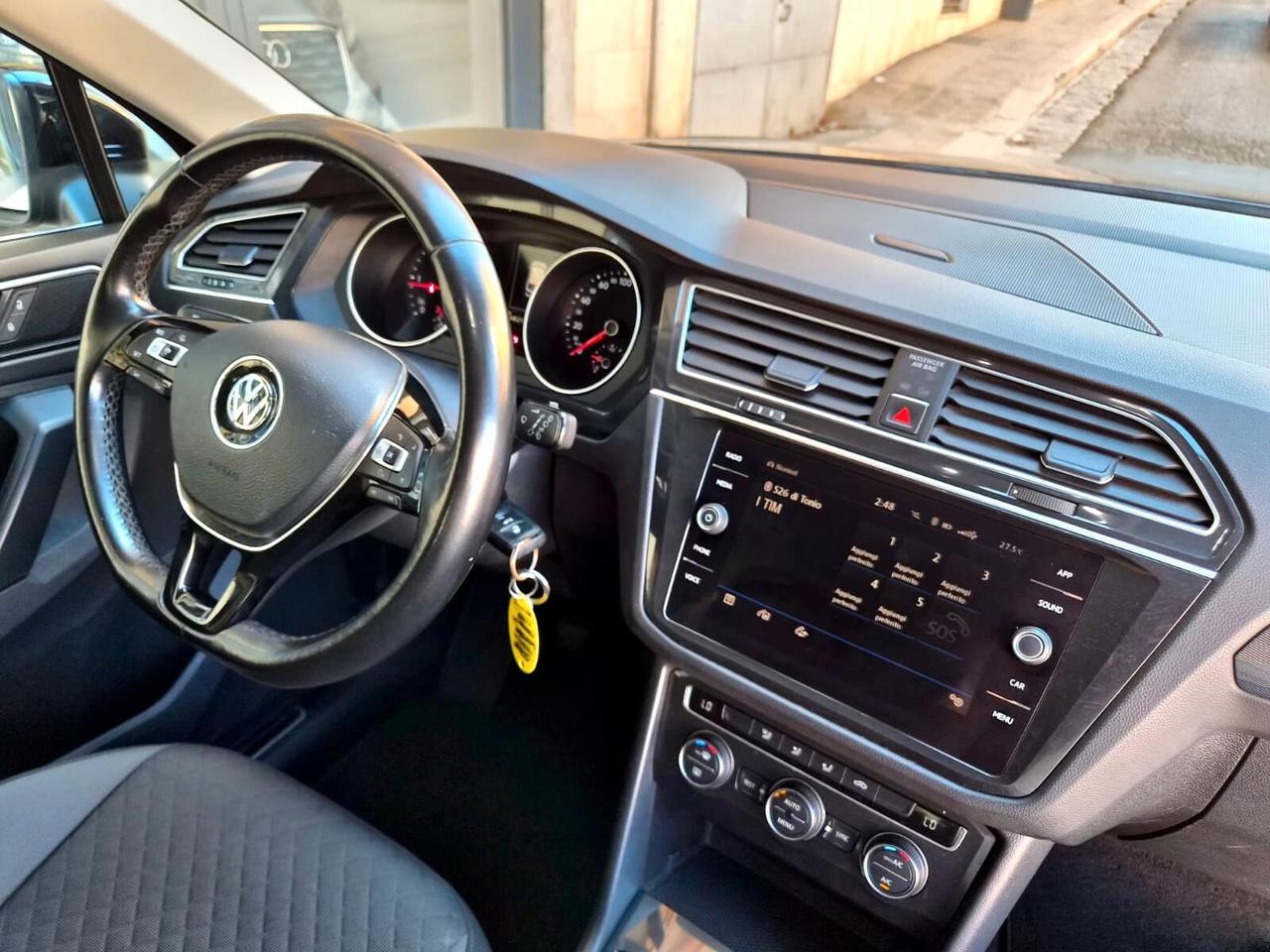 Volkswagen Tiguan 1.6 TDI SCR Sport BlueMotion Technology R-Line Edition