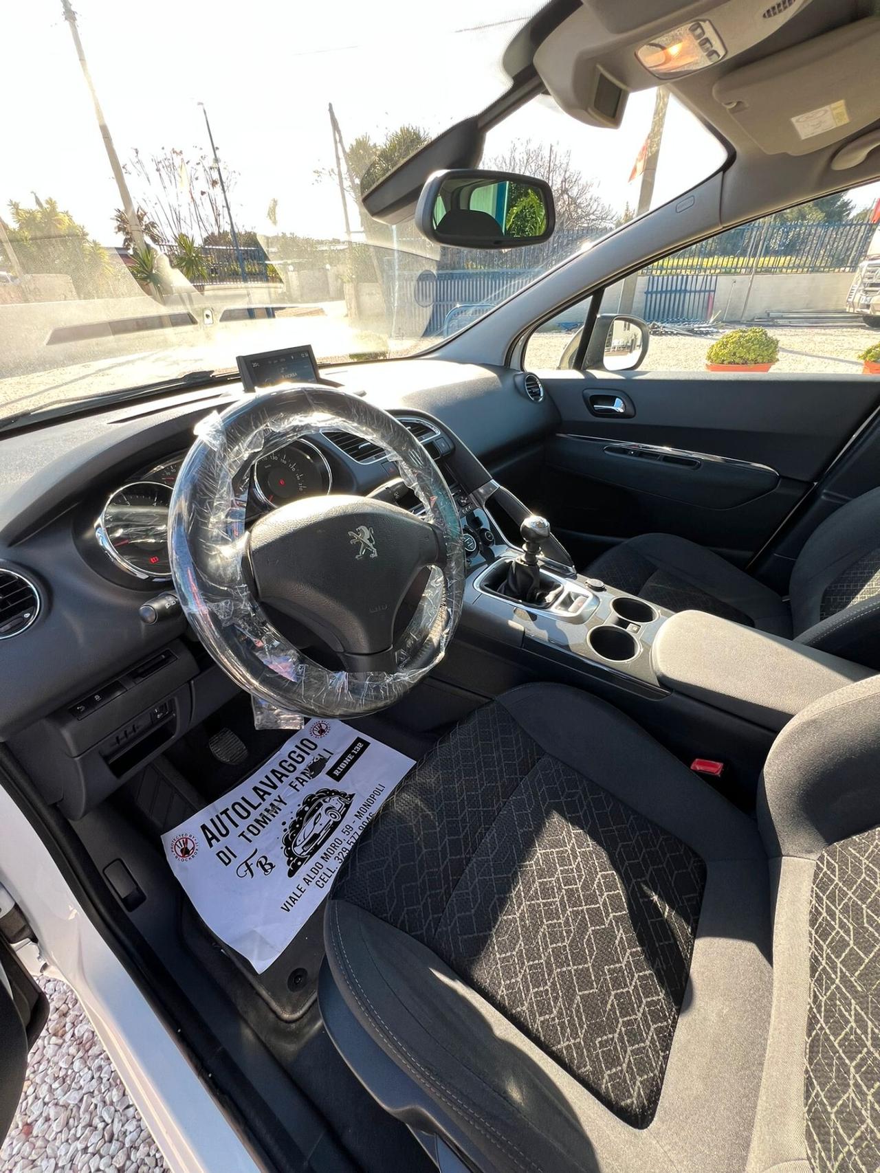 Peugeot 3008 1.6 HDi 115CV Business