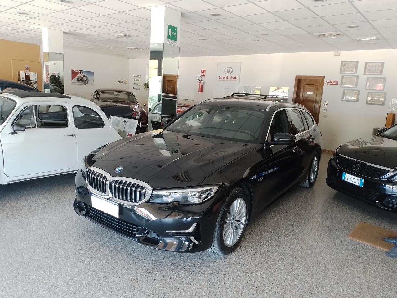 BNW 320E 2.0 Touring Luxury 163cv Plug-in Hybrid