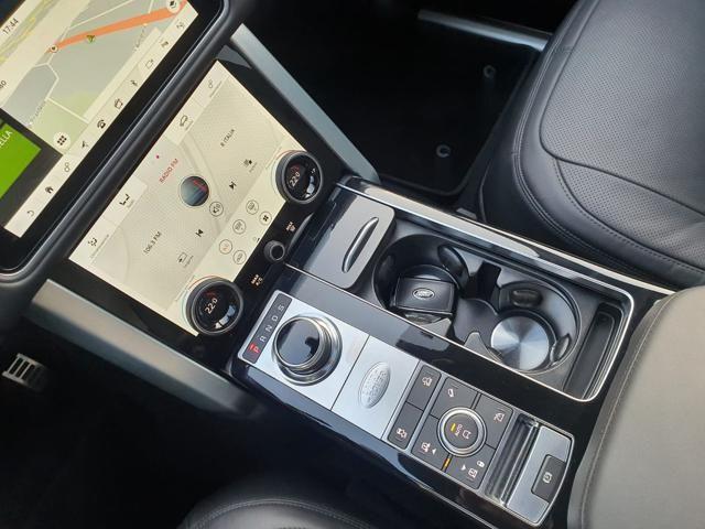 LAND ROVER Range Rover 3.0D I6 300 CV HSE Westminster Black