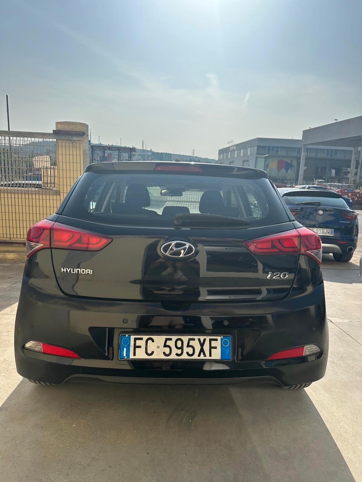 Hyundai i20 BENZINA 2016 ACCESSORIATA NEOPATENTATI