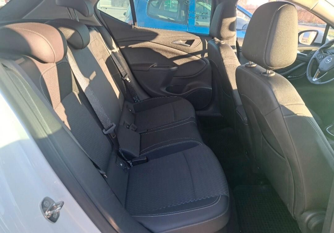 Opel Astra 1.6 Turbo SHT 200CV Start&Stop 5 porte Innovation