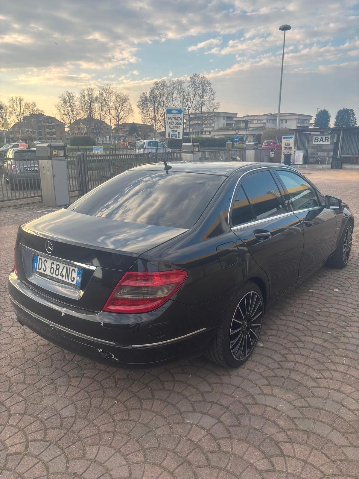Mercedes-benz C 220 CDI BlueEFFICIENCY Avantgarde