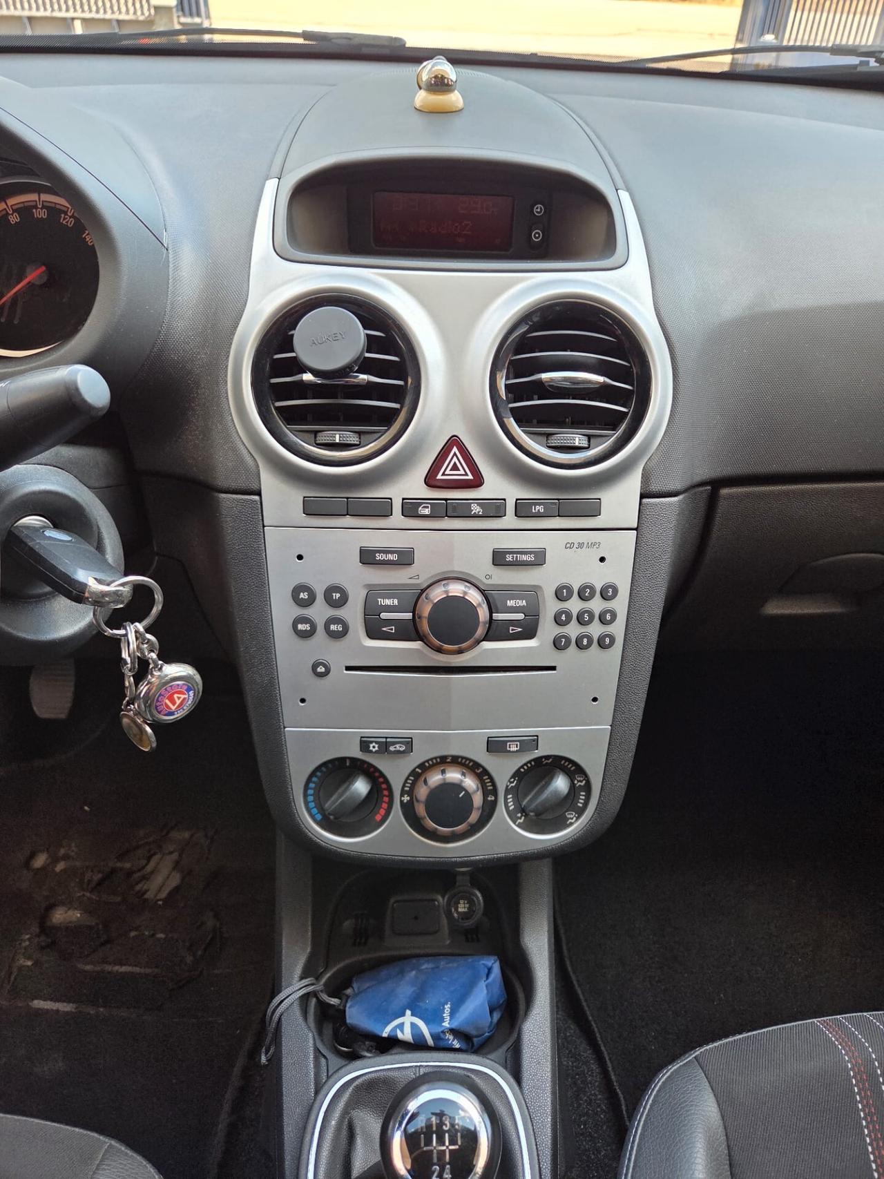Opel Corsa 1.2 85CV 5 porte GPL-TECH One