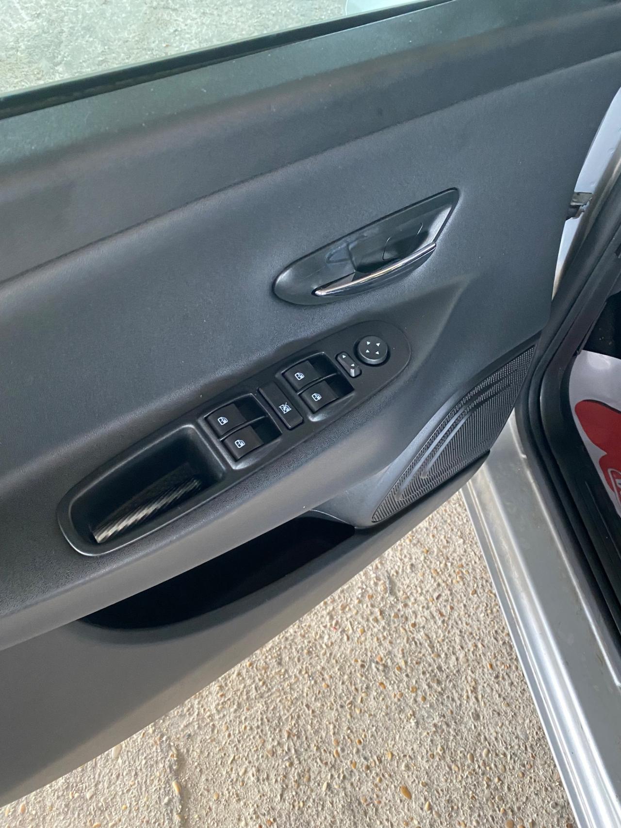 Lancia Ypsilon 0.9 TwinAir 85 CV 5 porte S&S Gold