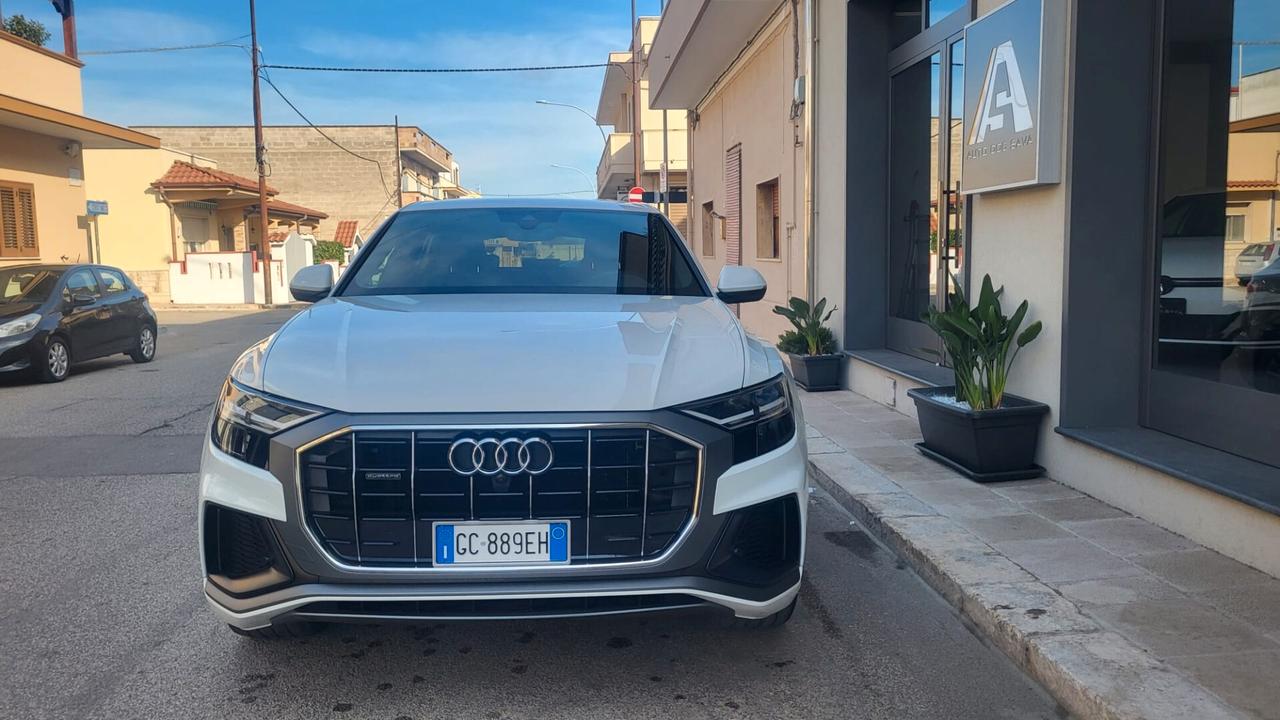 Audi Q8 50 TDI 286 CV Quattro S-Line...