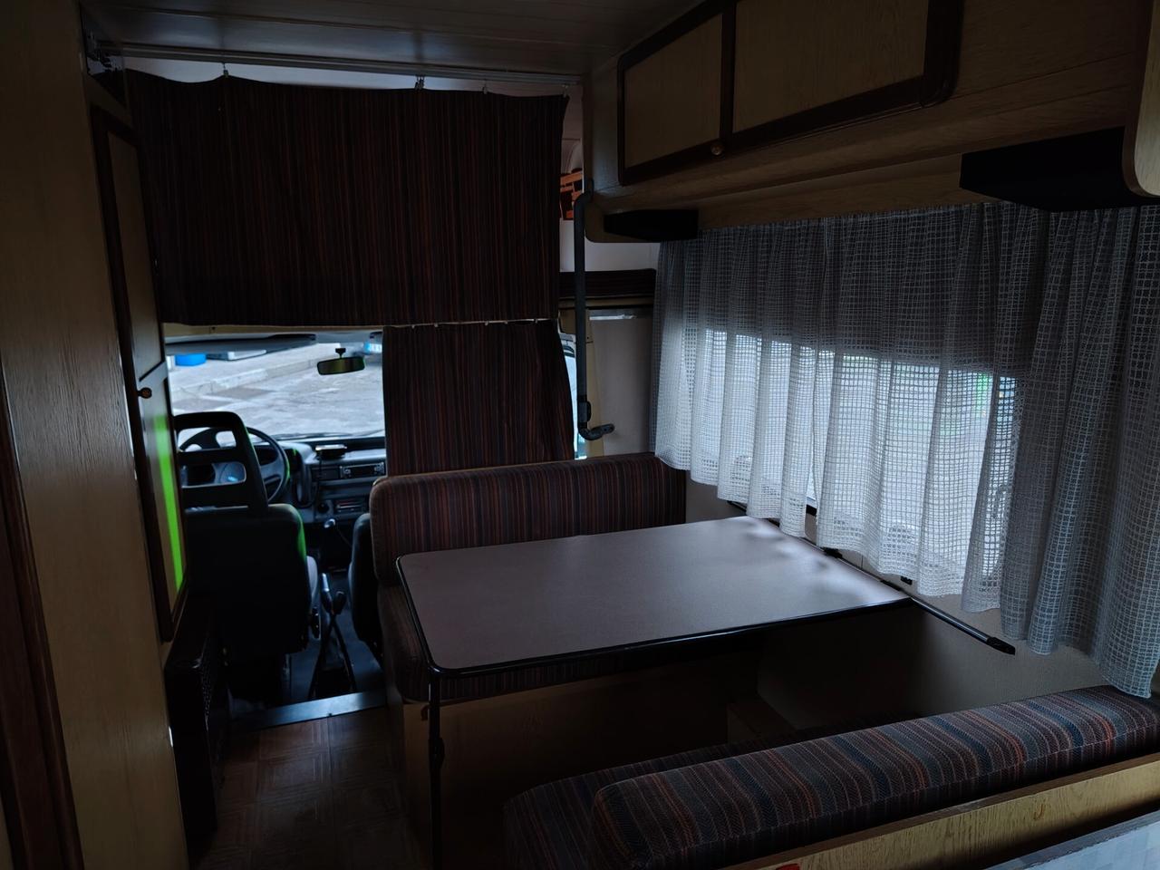 Ford transit camper 5 6 posti. Gasolio 2.5 posti puro