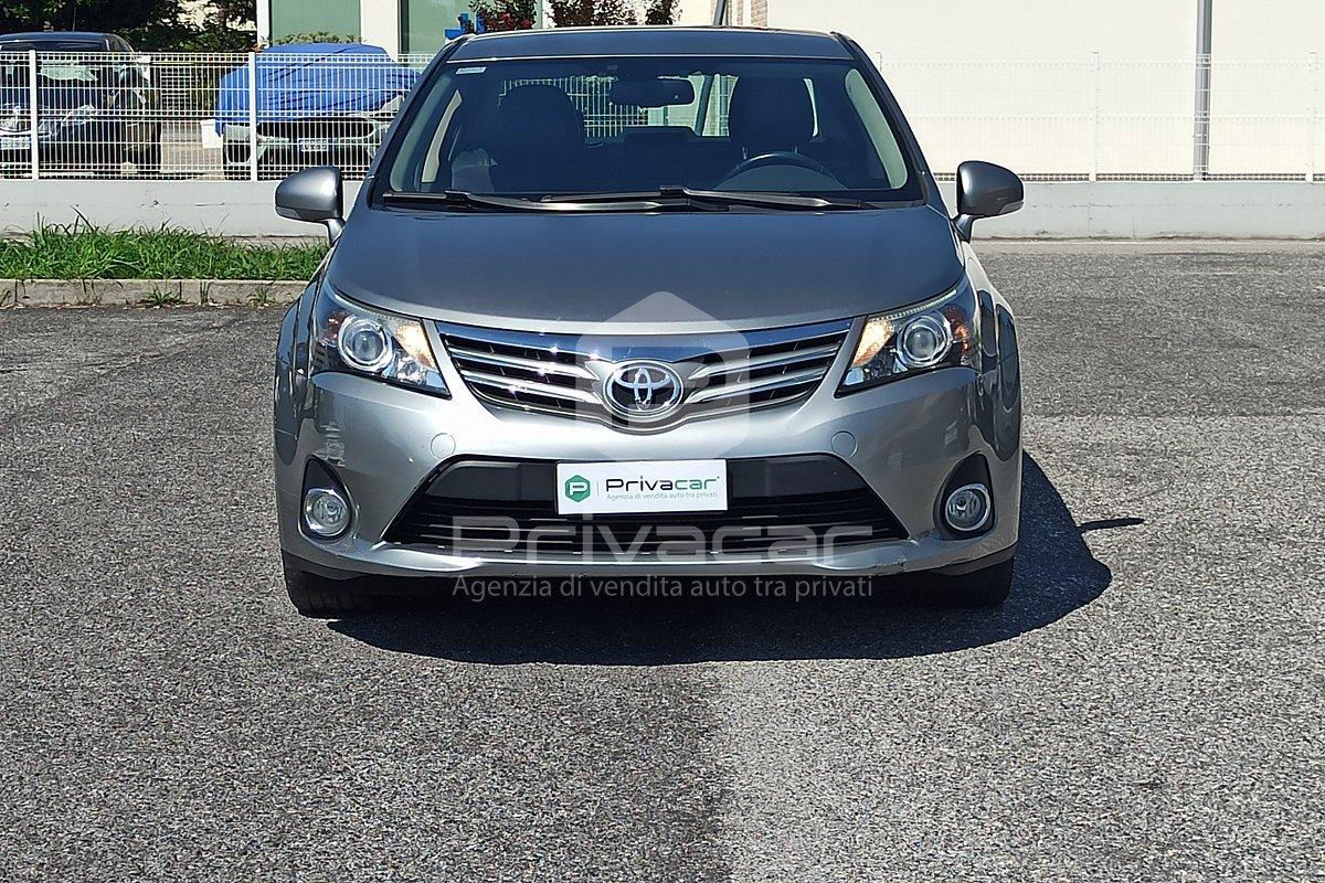 TOYOTA Avensis 2.0 D-4D Lounge