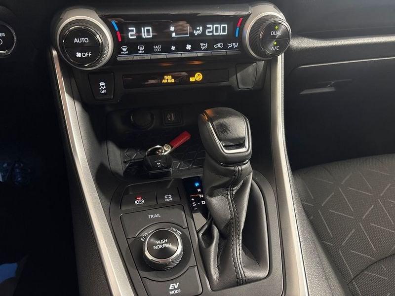 Toyota RAV4 V 2.5 vvt-ie h Active 2wd 218cv e-cvt