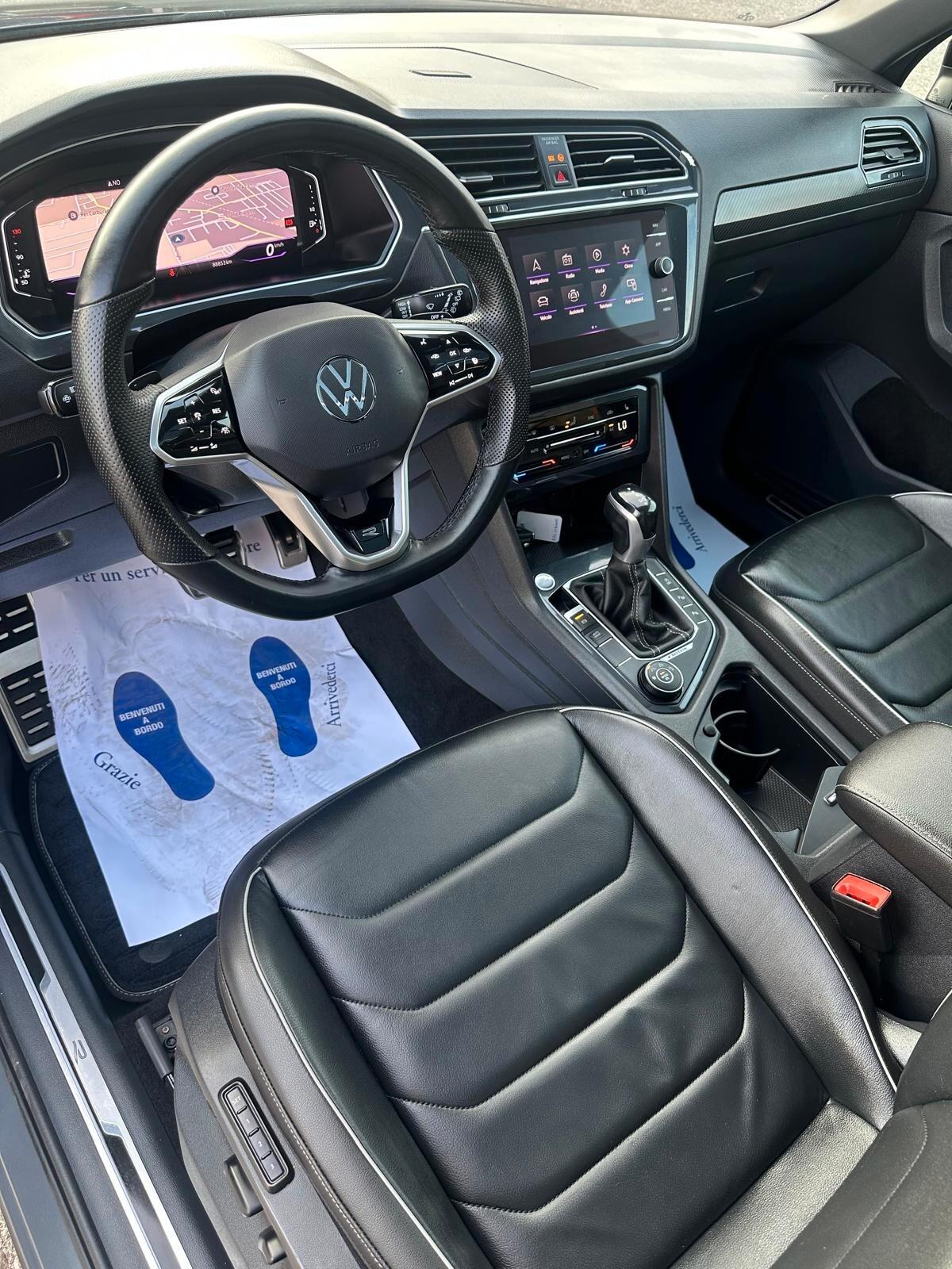 Volkswagen Tiguan 2.0 TDI 200 CV SCR DSG 4MOTION R-Line TETTO APRIBILE SEDILI IN PELLE TOTALE