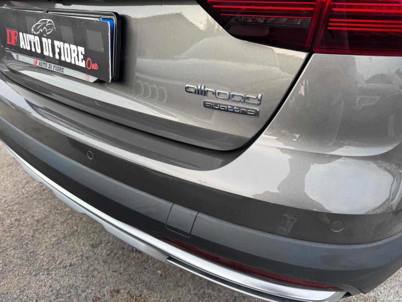Audi A4 allroad 40 TDI 204 CV QUATTRO Identity Contrast