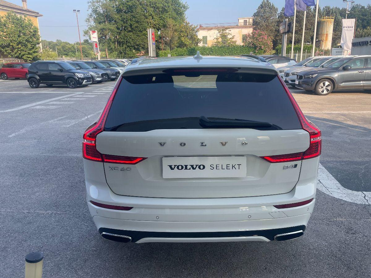 VOLVO - XC60 - B4 AWD Geartronic R-design