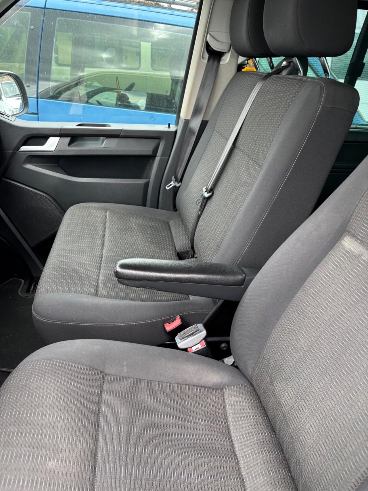 Volkswagen Caravelle 2.0 TDI 150CV DSG PC Cruise cambio automatico