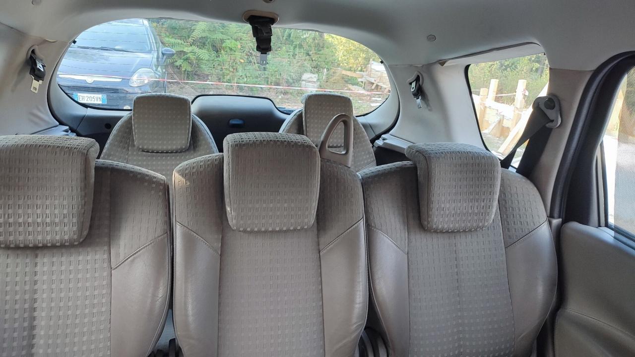 Renault Grand Scenic 7 posti 1.9 dCi Exception