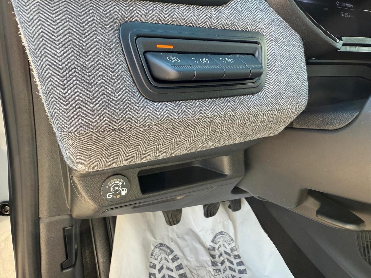 Renault Clio GPL ESCLUSIVA LED NAVI CAMERA FULL OPTIONAL POCHISSIMI KM AFFARE