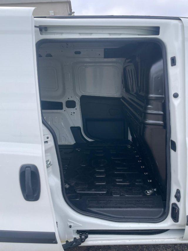 FIAT DOBLO' 1.6 M-JET 105CV FURGONE 3 POSTI - 2019