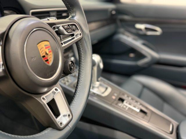 PORSCHE 911 3.0 Carrera 4 GTS Cabriolet