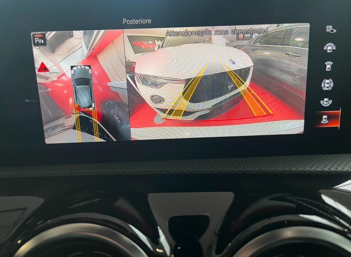 MERCEDES CLASSE A 1.6 TDI 116CV Sport Extra Cambio automatico Navi Cerchi AMG Pelle Alcantara allestimento AMG OK NEOPATENTATI