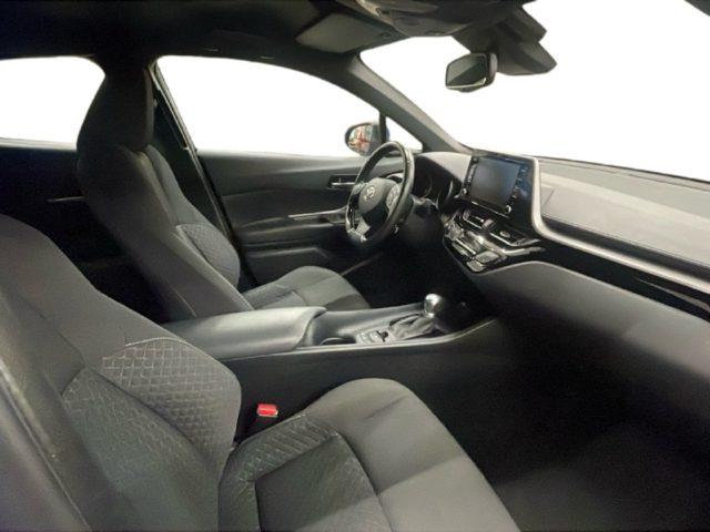 TOYOTA C-HR 1.8 Hybrid E-CVT Business