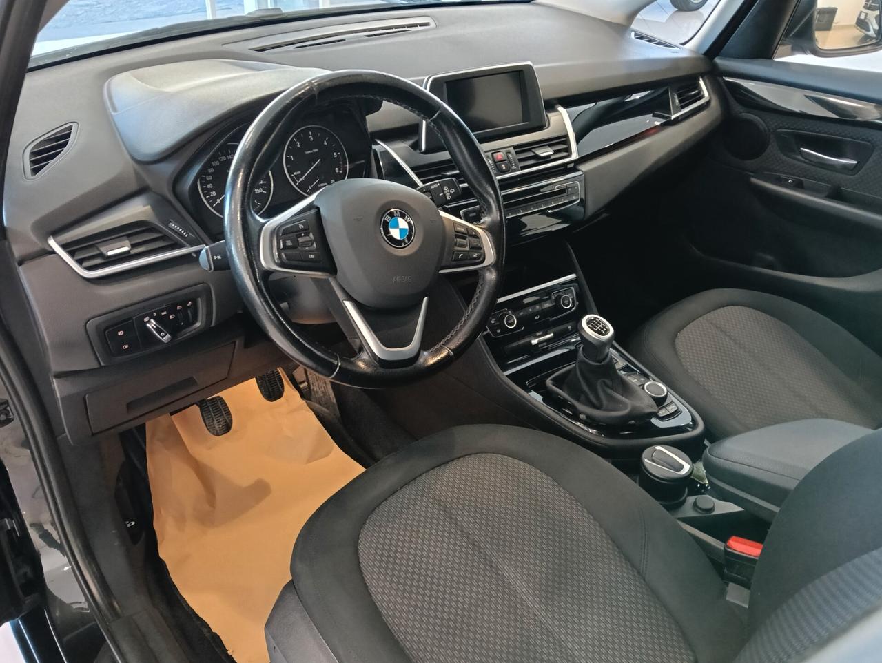 Bmw 216 218d Active Tourer Advantage