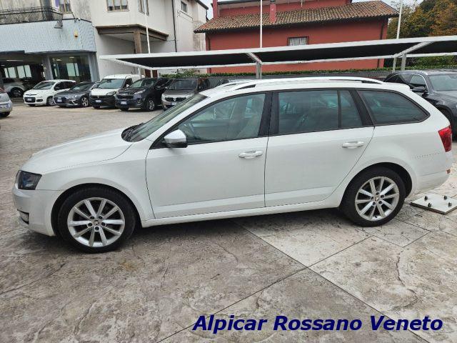 SKODA Octavia 2.0 TDI CR DSG Wagon Executive