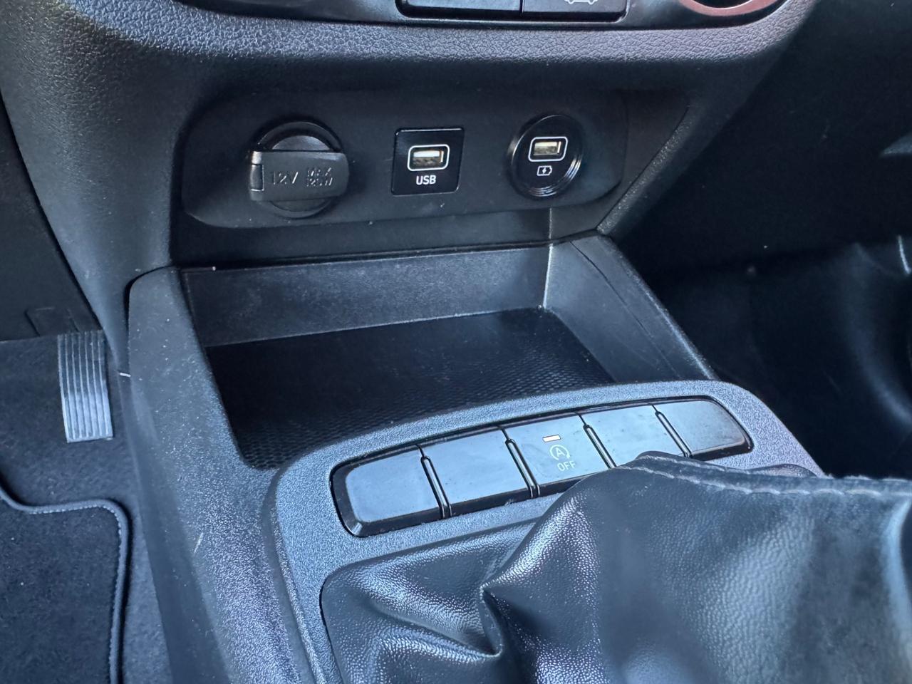 Hyundai i10 idonea ai neopatentati tagliandata