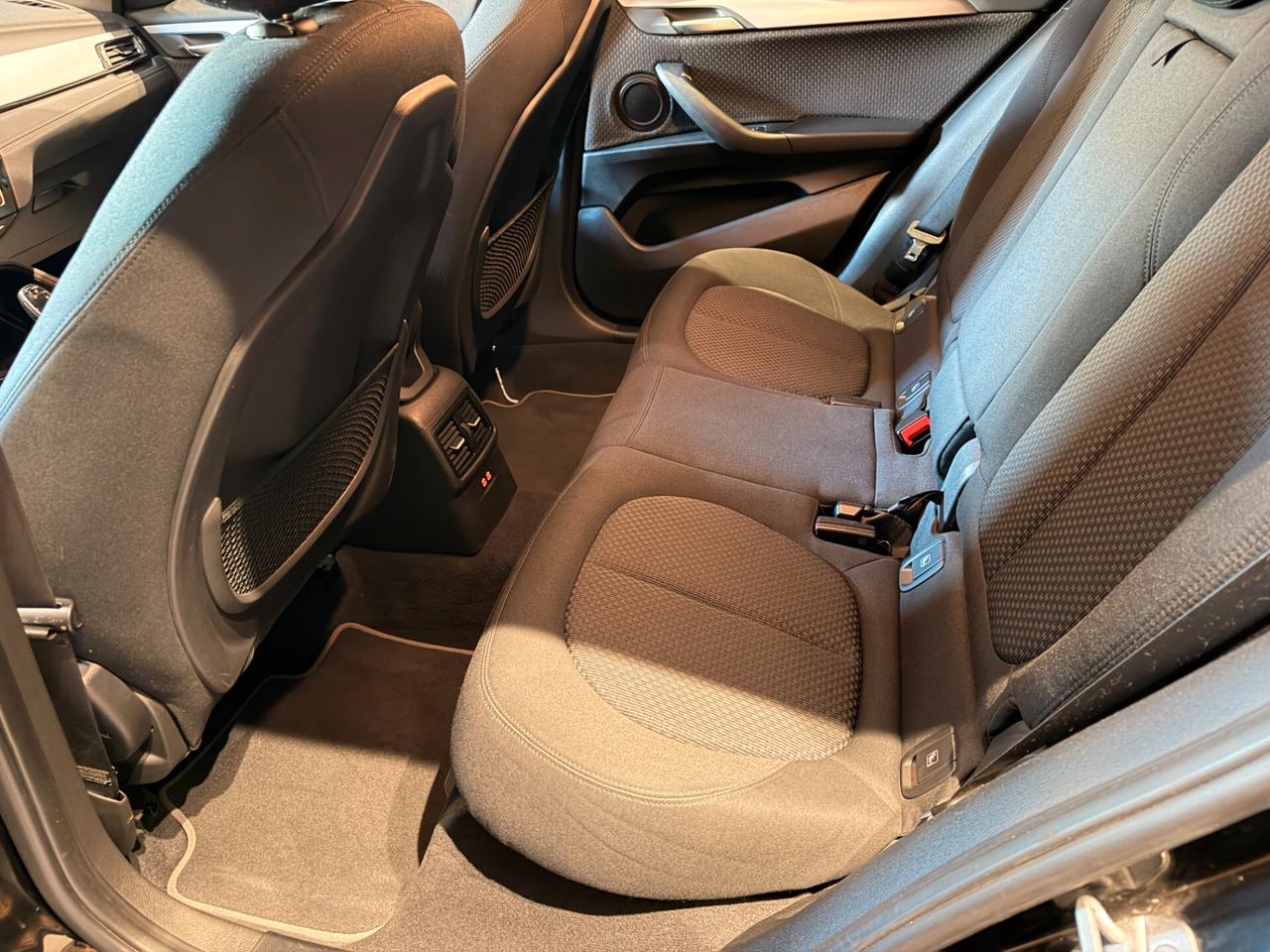 Bmw X2 sDrive18d Business-X