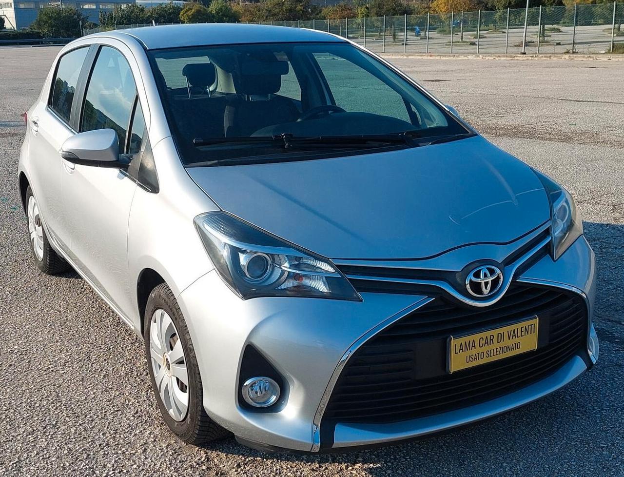 UNICO PROPRIETARIO - TOYOTA YARIS - 1.0 LOUNGE