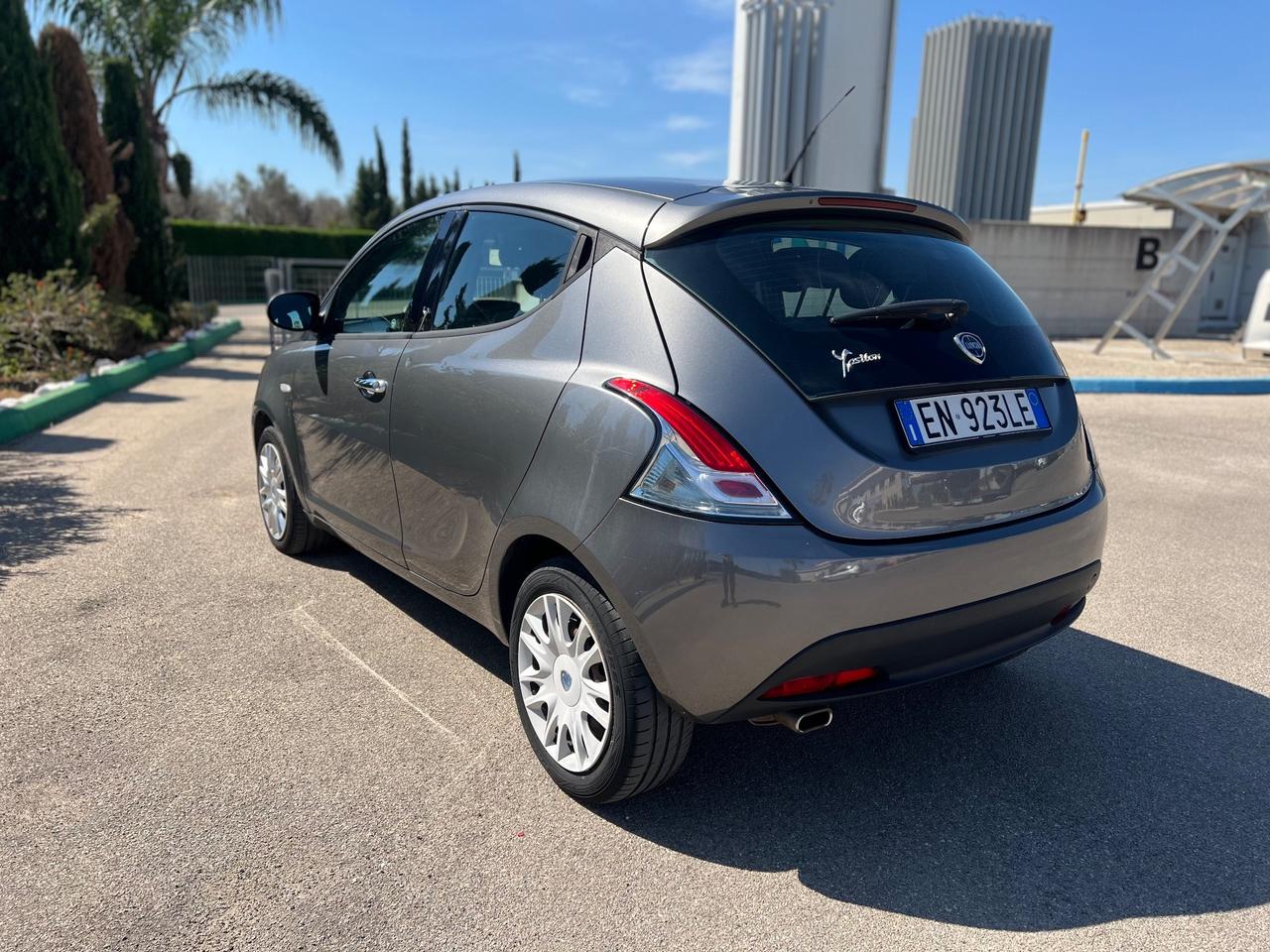 Lancia Ypsilon 1.3 MJT 95 CV 5p NEOPA Platinum
