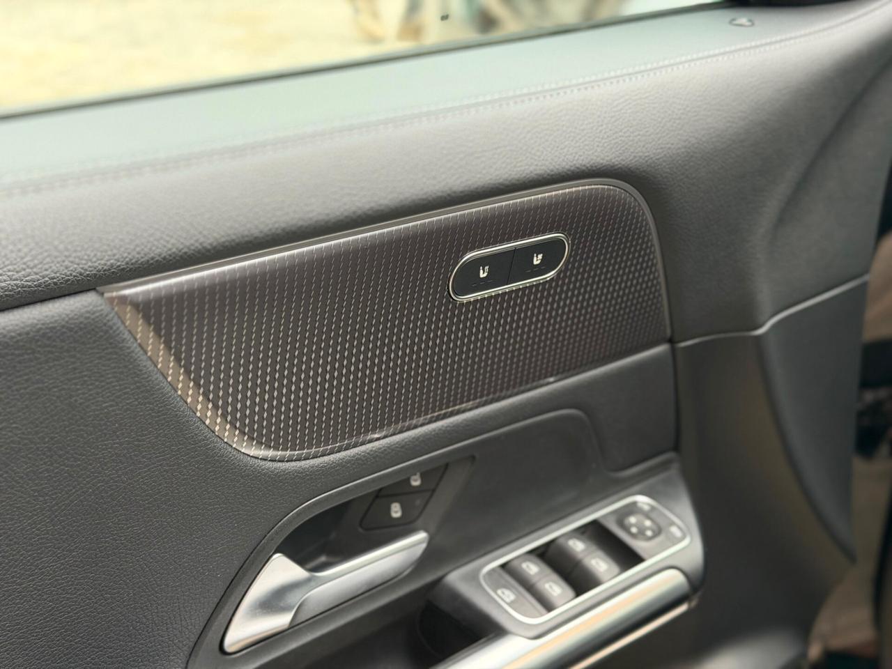 Mercedes-benz GLA 220