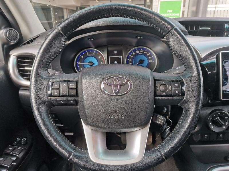 Toyota Hilux 2.4 D-4D 4WD 4 porte Double Cab Lounge