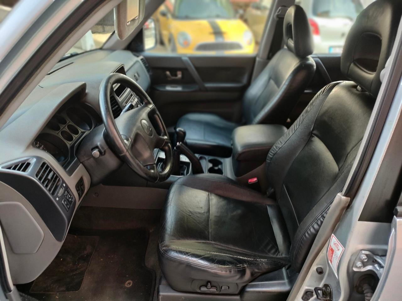 Mitsubishi Pajero 3.2 16V DI-D 7 posti e gancio