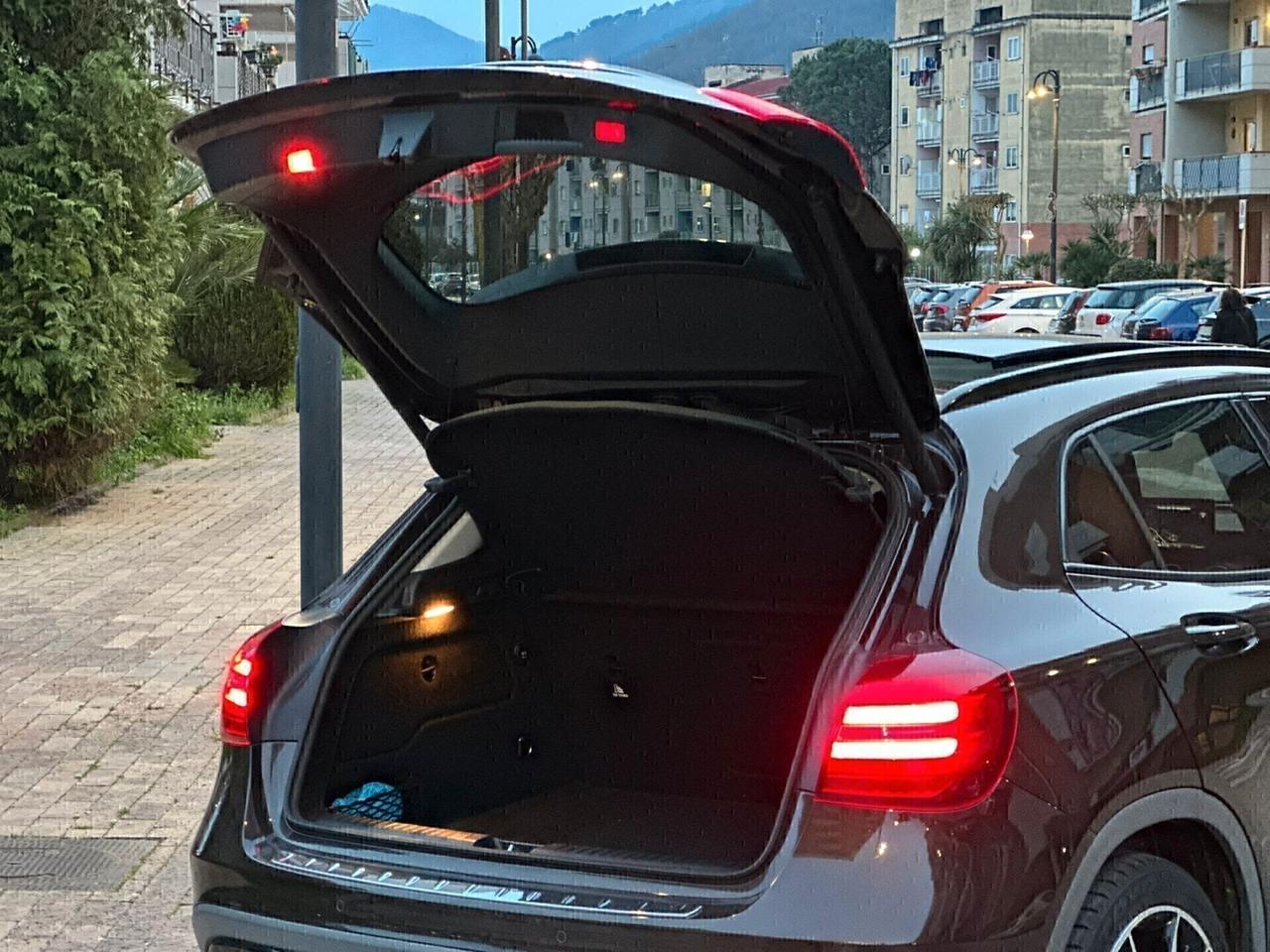 Mercedes-benz GLA200d Automatic Premium ENDURO TETTO FULL