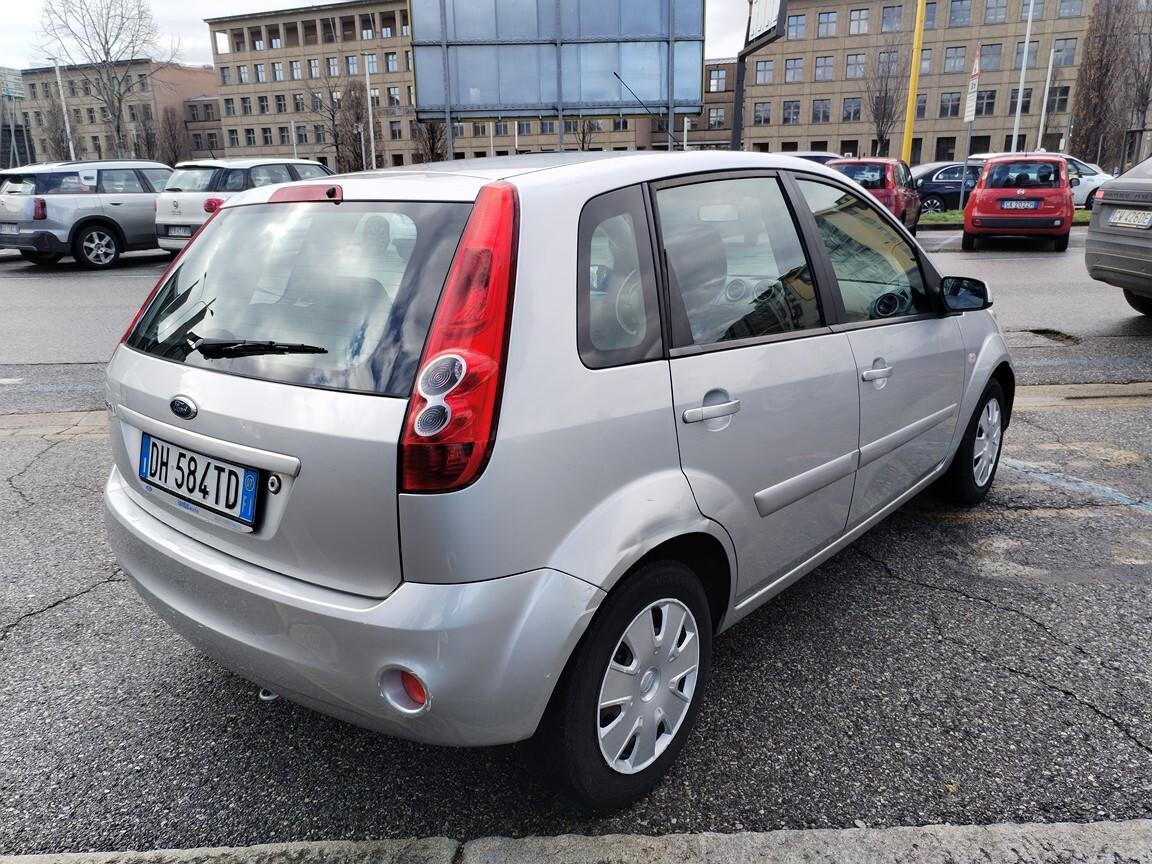 Ford Fiesta Fiesta 1.2 5p. 160000km 2007 distribuzione e tagliando fatto