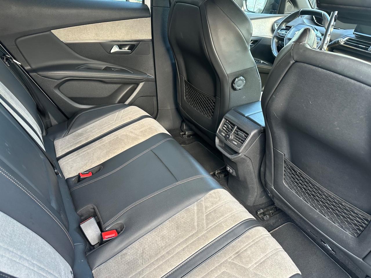 Peugeot 3008 Hybrid 225 e-EAT8 GT