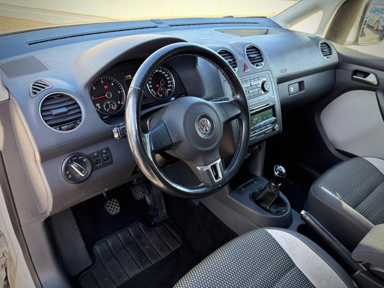 Volkswagen Caddy 1.6 TDI 102 CV 5p. Cross