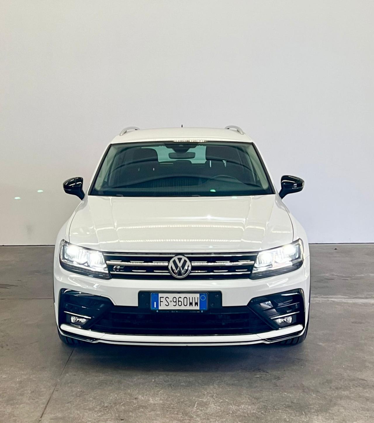 Volkswagen Tiguan 4 WD R Line