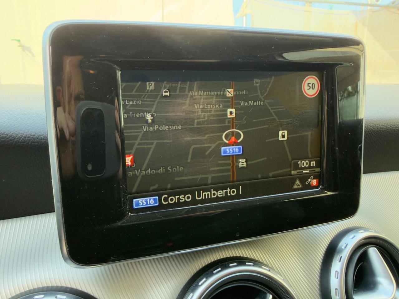 Mercedes GLA 180 d Sport - GARANZIA